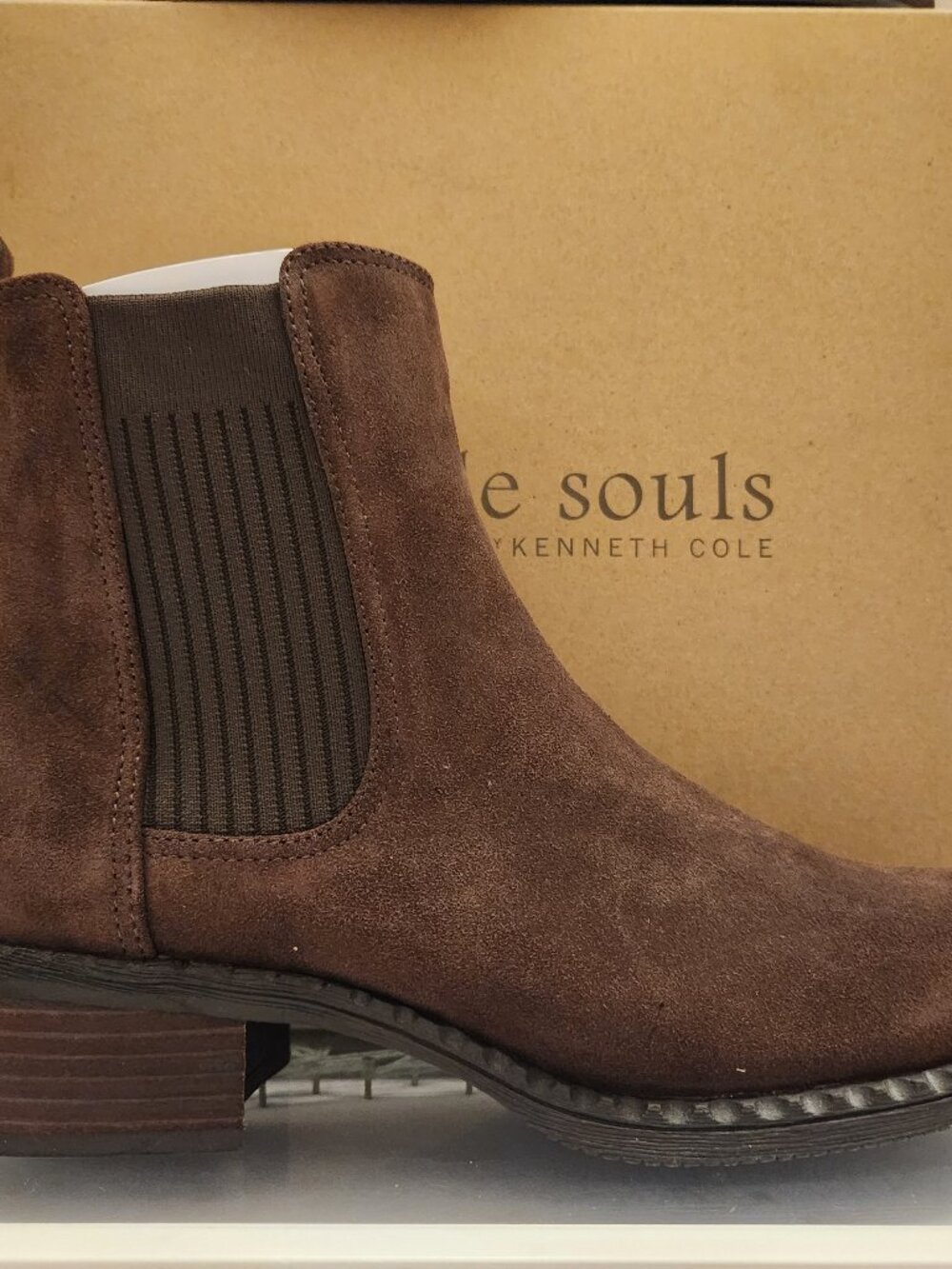 Gentle Souls "Best" Chelsea Booties.  Suede/ Leather. Chocolate. NIB. Size 8.5.